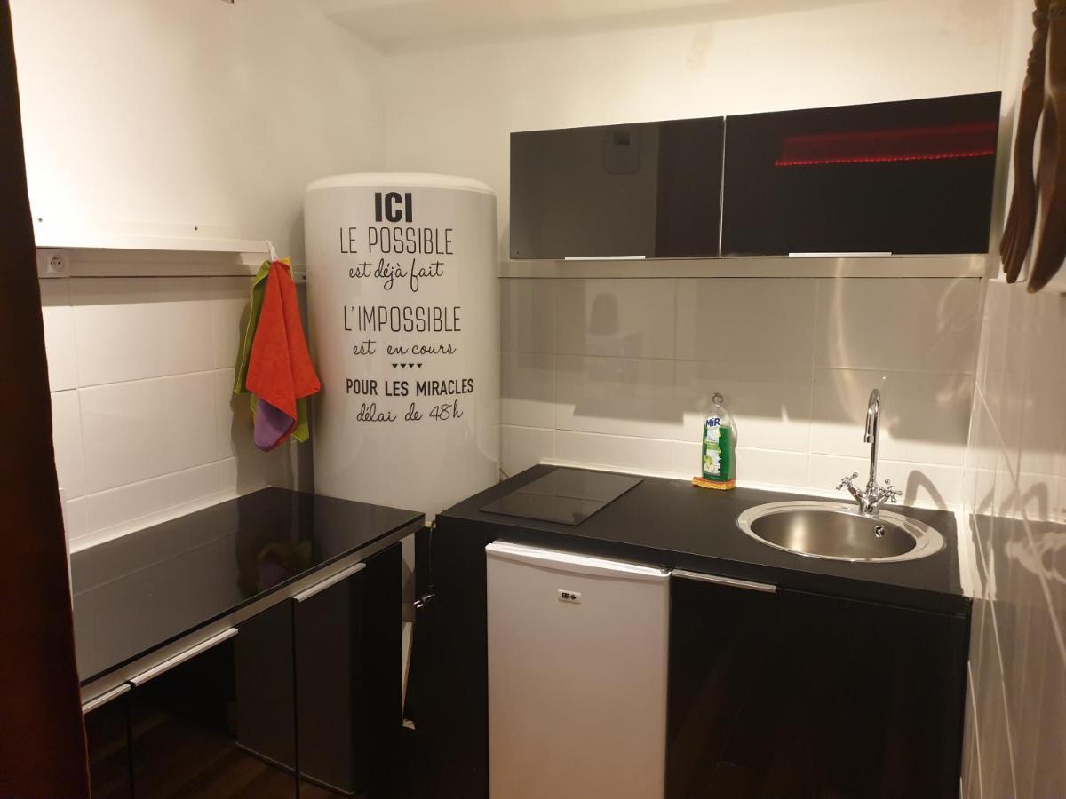 Spa Celyna Appartement Avec Jacuzzi Privatif リヨン エクステリア 写真
